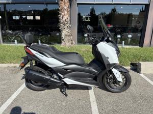 YAMAHA XMAX 300